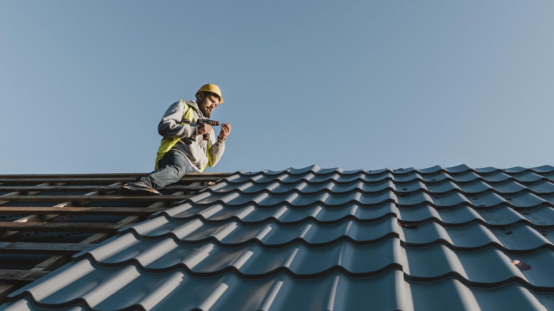 Fibrocimento, cerâmica ou PVC: qual telha escolher para a sua obra?