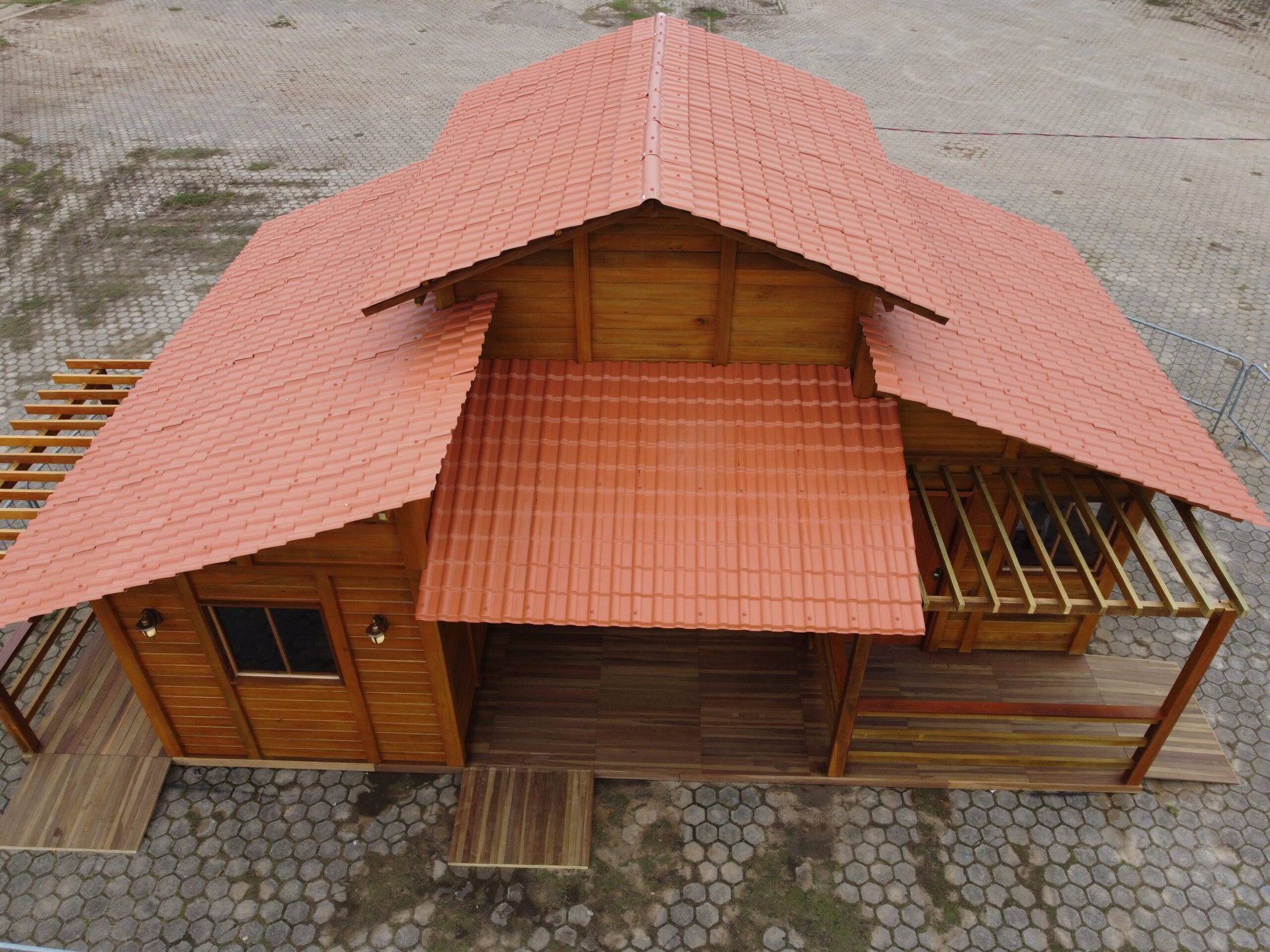 Telhado com Telha Plan PVC Terracota
